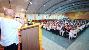 भोपाल में भाजपा युवा मोर्चा की बैठक को संबोधित करते मध्यप्रदेश भाजपा अध्यक्ष हेमंत खंडेलवाल
